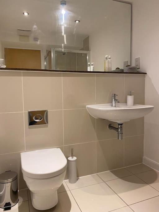 Modern Apartment, Fistral Apartment *