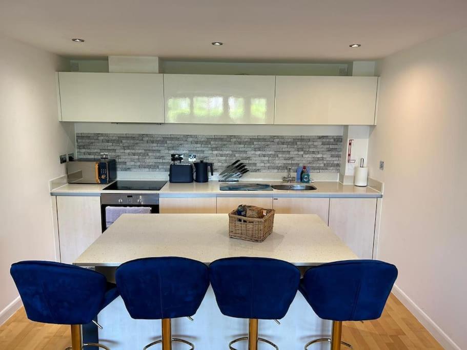 Modern Apartment, Fistral